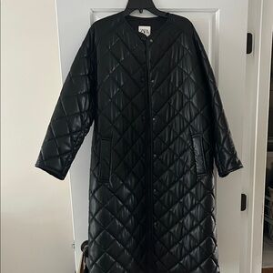 Zara Women's Black Quilted Puffer Coat